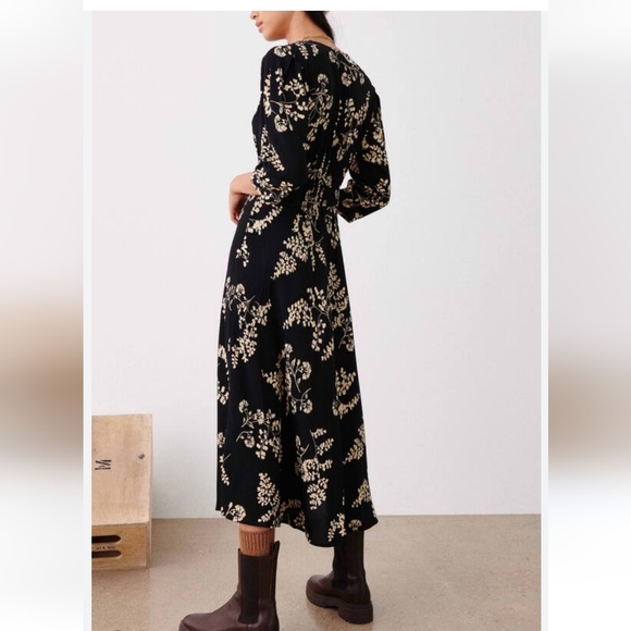 NWT BA&SH soa. Dress in Black Floral Pattern size 8 or Large - Picture 7 of 16